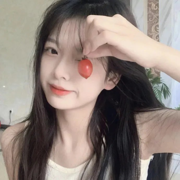 红衣小女孩